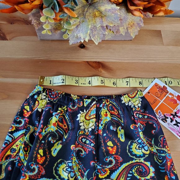 Girls'  Leggings - She's Cool Size 5 Black (Printed Paisley) - Picture 5 of 5